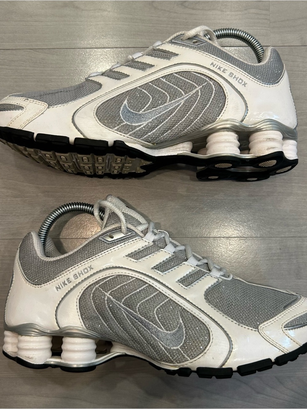 Women's Nike Shox Navina+ Prem 337775 004 Metallic Silver-WHT Sz 8.5 Sparkle